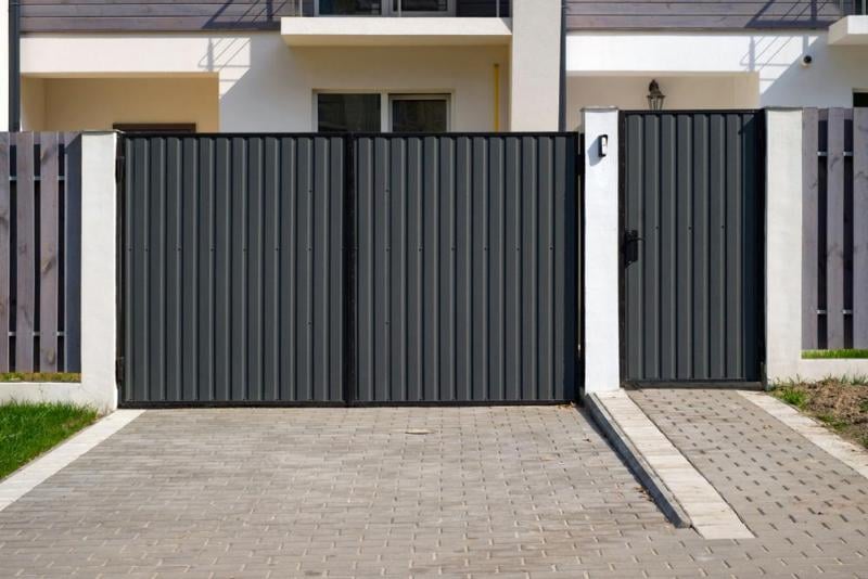 Installation de cl&ocirc;ture : quel mat&eacute;riau choisir ?
